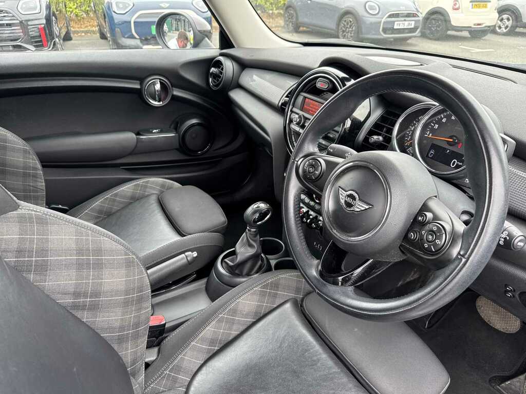 Mini Hatch 5-Door Cooper S Sport Red #15