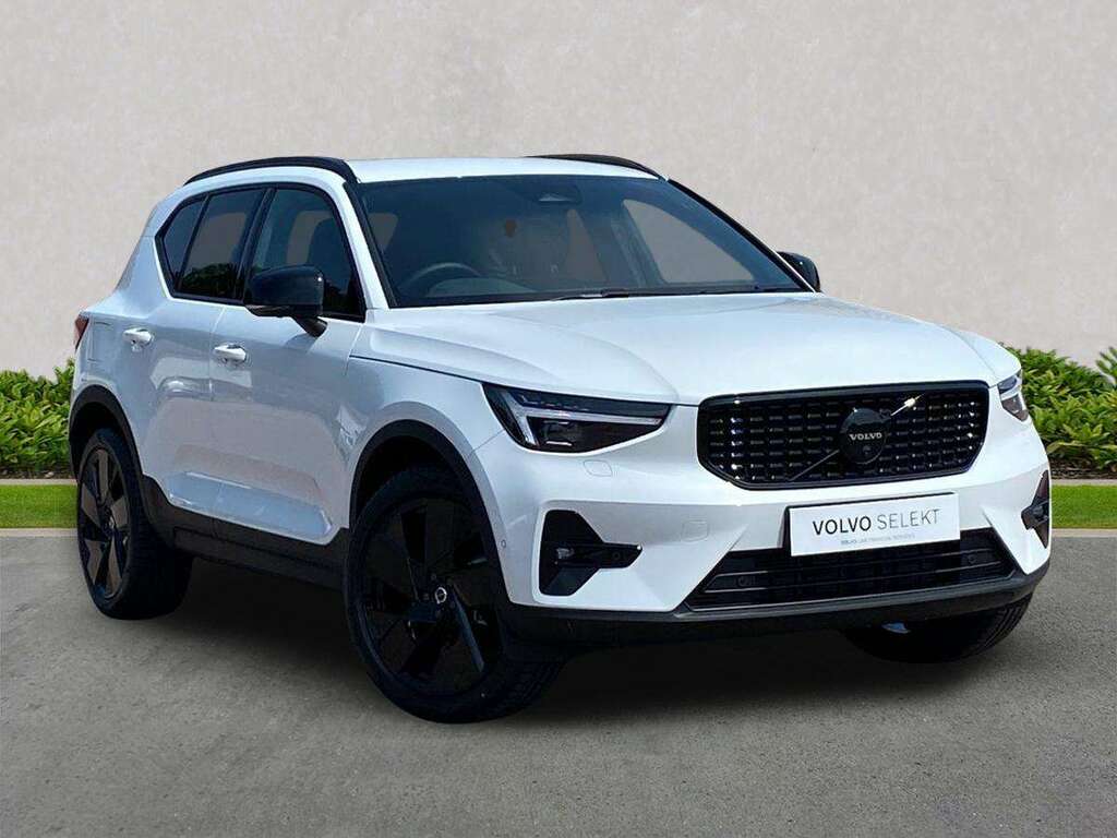 Volvo XC40 2.0 B3p Plus Pro Black Edition 