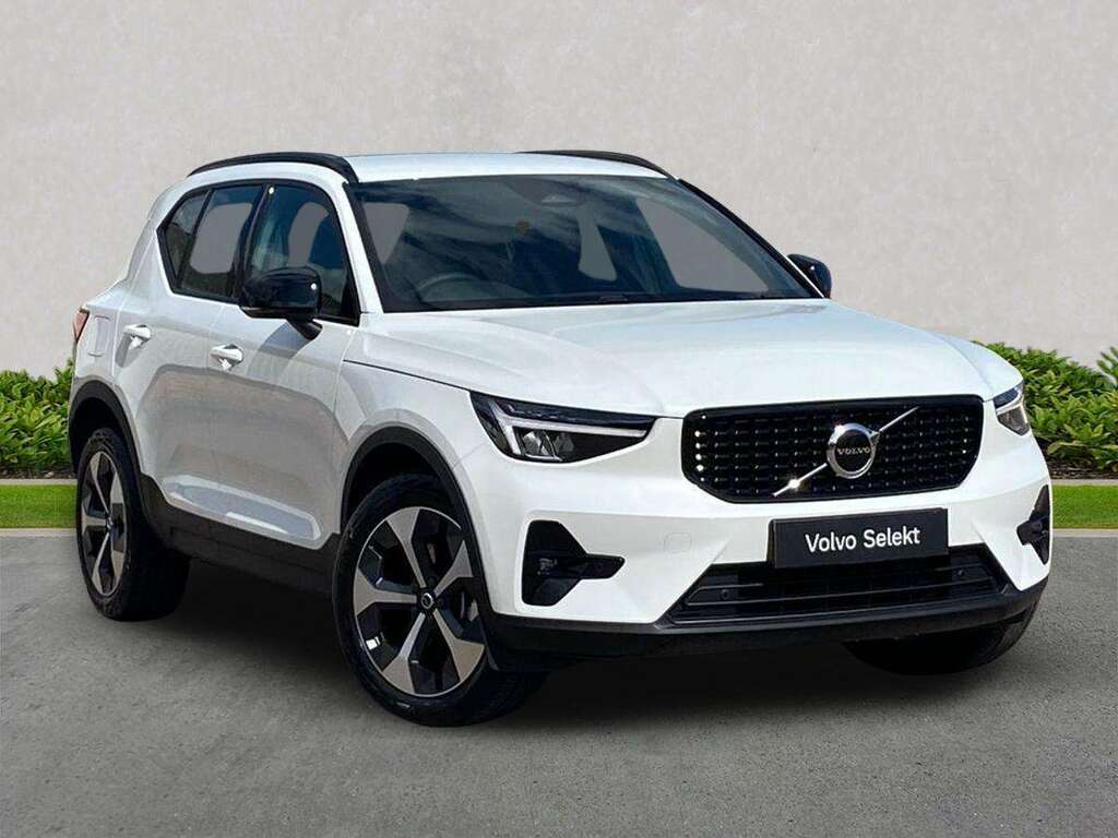 Volvo XC40 2.0 B3p Plus Dark