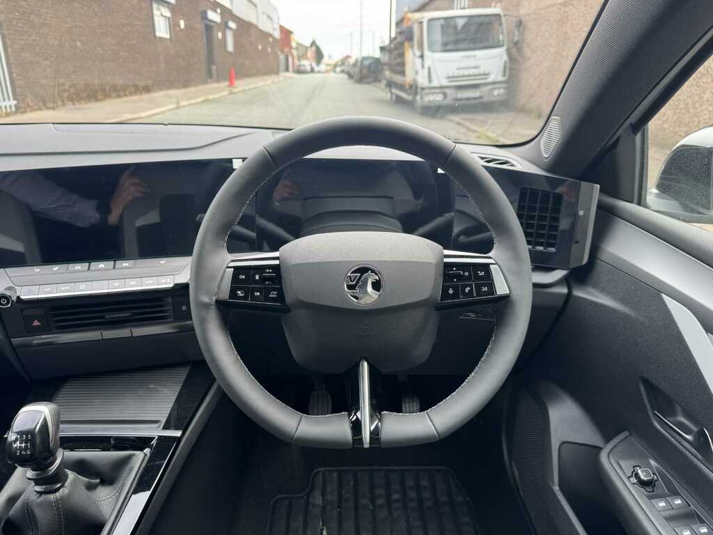 Vauxhall Astra 1.6L Design Grey #10