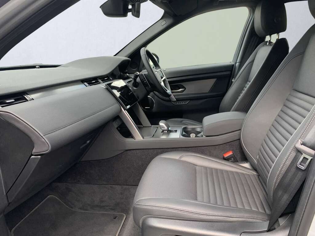 Land Rover Discovery Sport 1.5 P270e Dynamic Se 5 Seat AX75JOH Silver #2