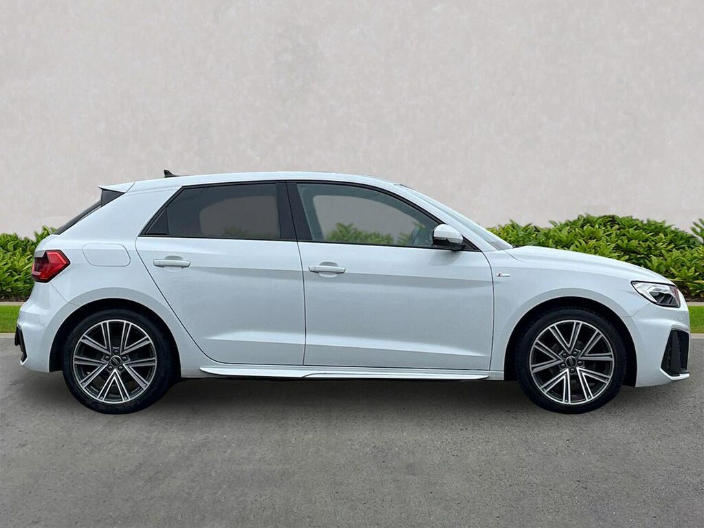 Audi A1 1.0 Tfsi 25 S Line Sportback Eur SC23TPV White #3
