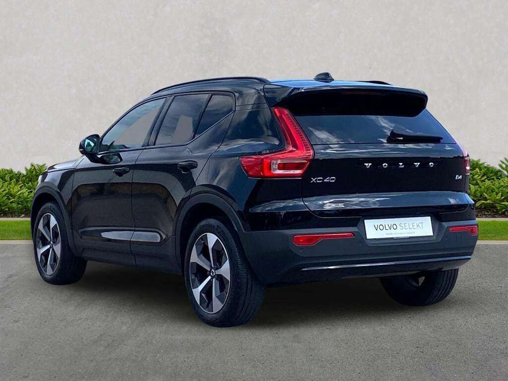 Volvo XC40 2.0 B4p Ultimate Dark AV23WTR Black #2