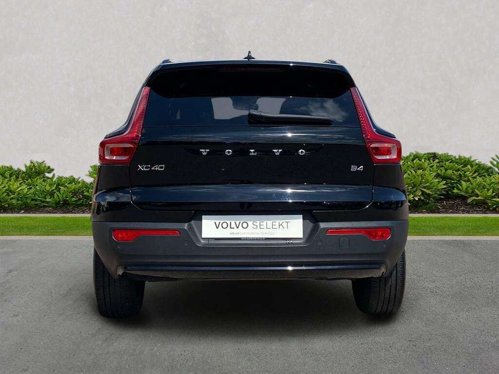 Volvo XC40 2.0 B4p Ultimate Dark AV23WTR Black #4