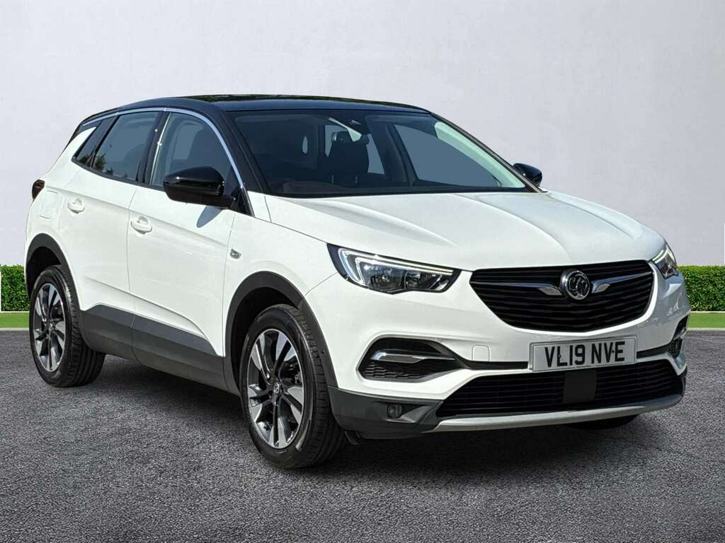Vauxhall Grandland X 1.2 Turbo Sport Nav White