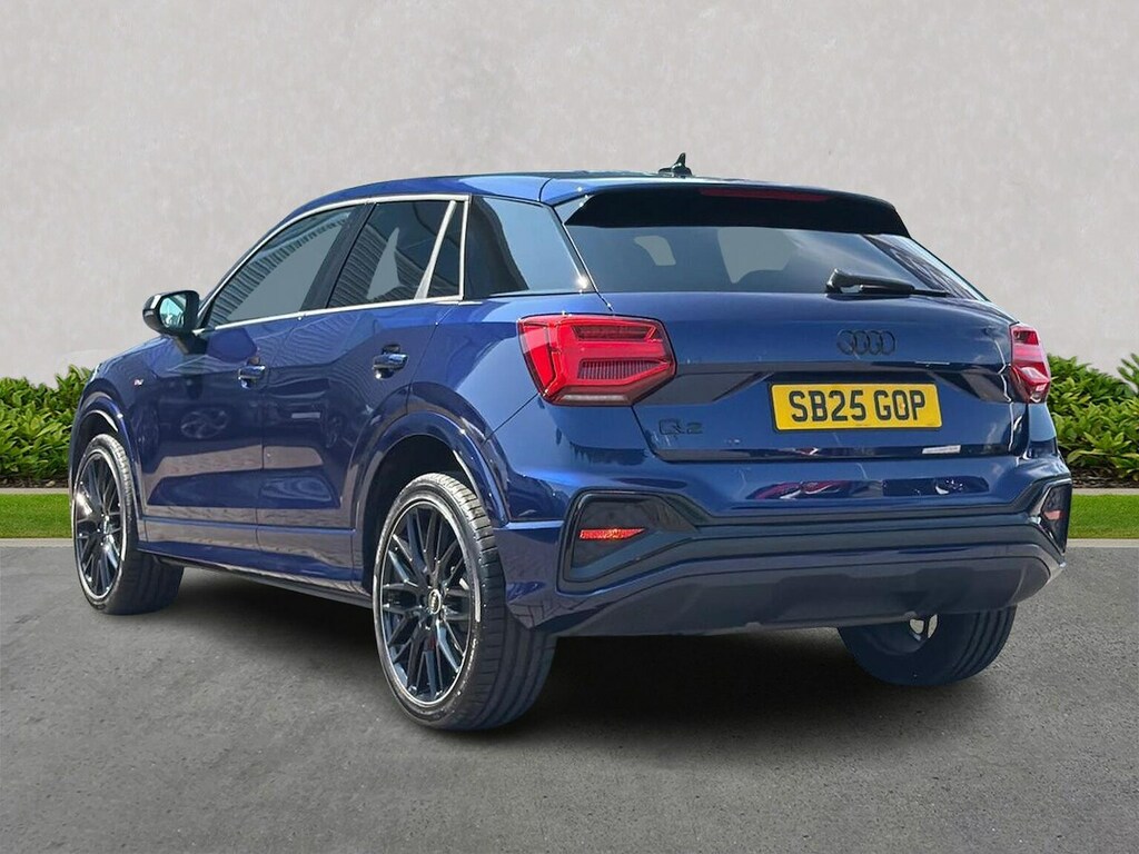 Audi Q2 35 Tfsi Black Edition S Tronic Blue #2