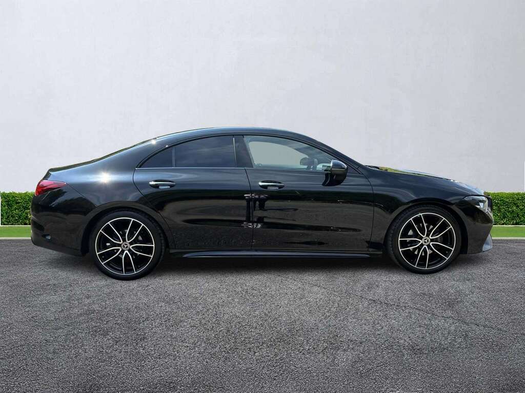 Mercedes-Benz CLA Class Cla 180 Amg Line Premium Tip Black #3