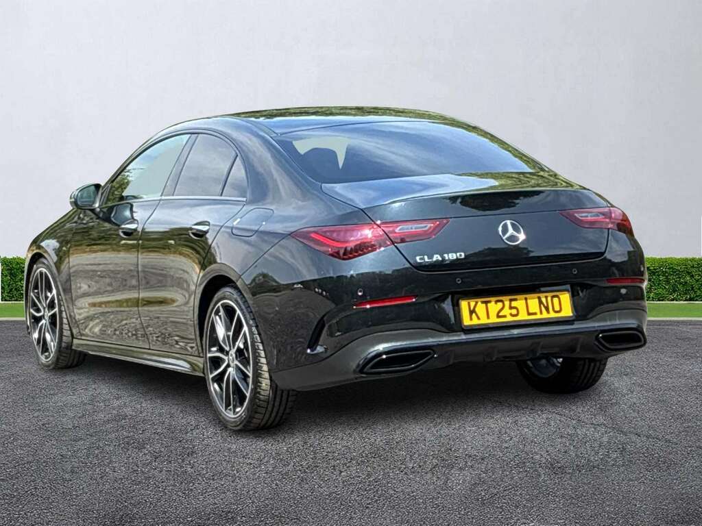 Mercedes-Benz CLA Class Cla 180 Amg Line Premium Tip Black #2