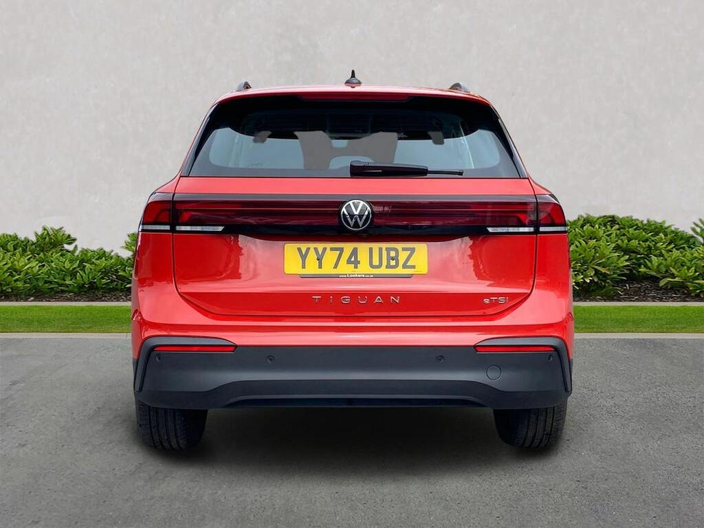 Volkswagen Tiguan 1.5 Etsi Mhev Life Suv Hybrid Dsg Euro YY74UBZ Red #3