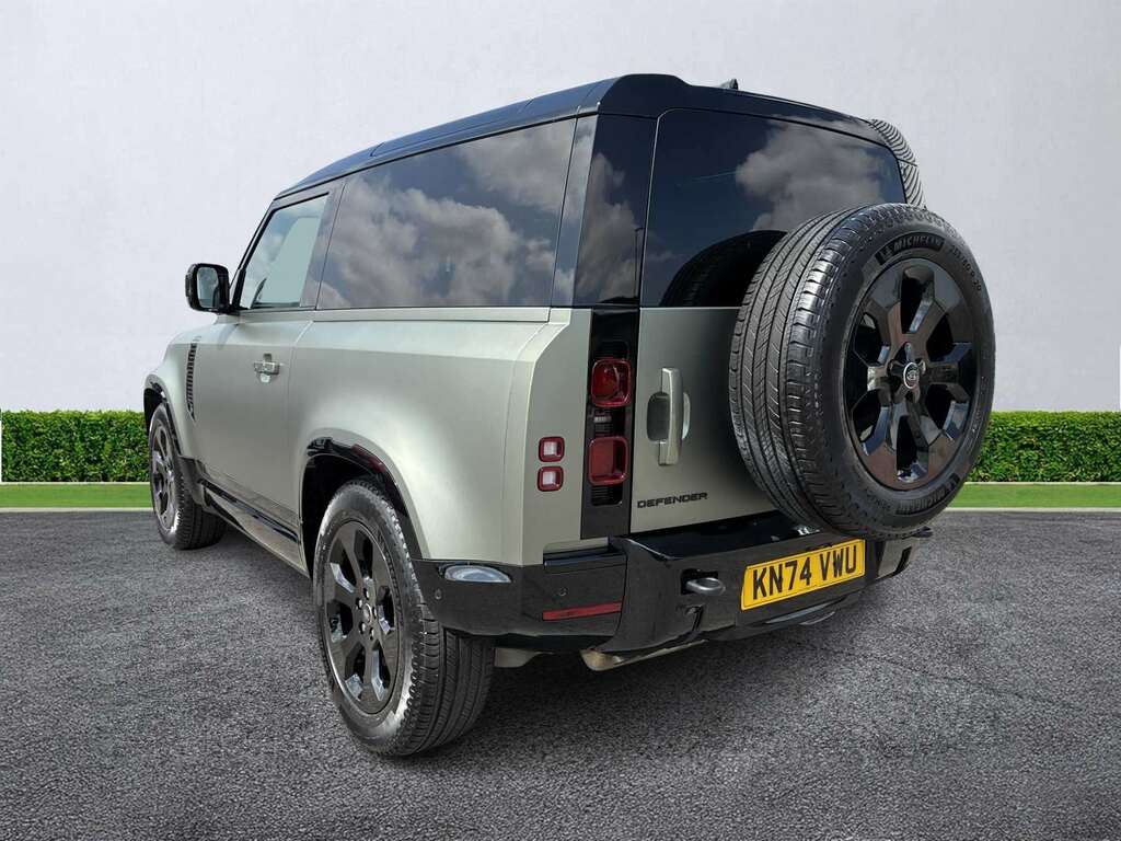 Land Rover Defender 90 3.0 D350 X-dynamic Se 90 Green #2