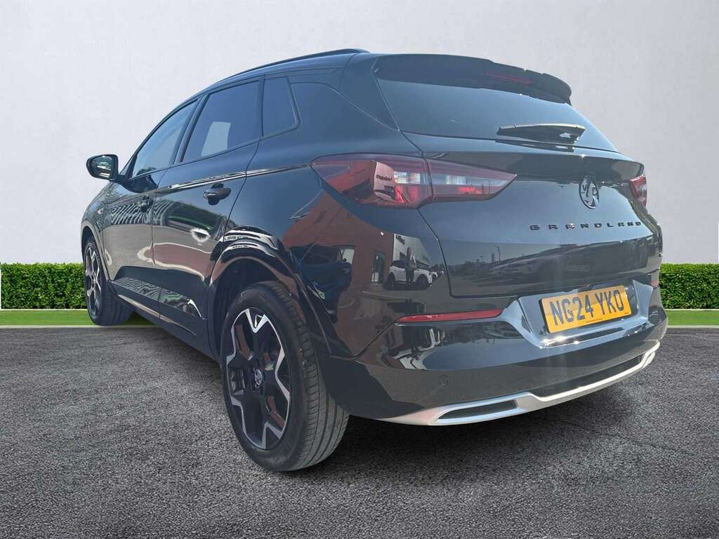 Vauxhall Grandland 1.2 Hybrid 136 Ultimate E-dct6 Black #2