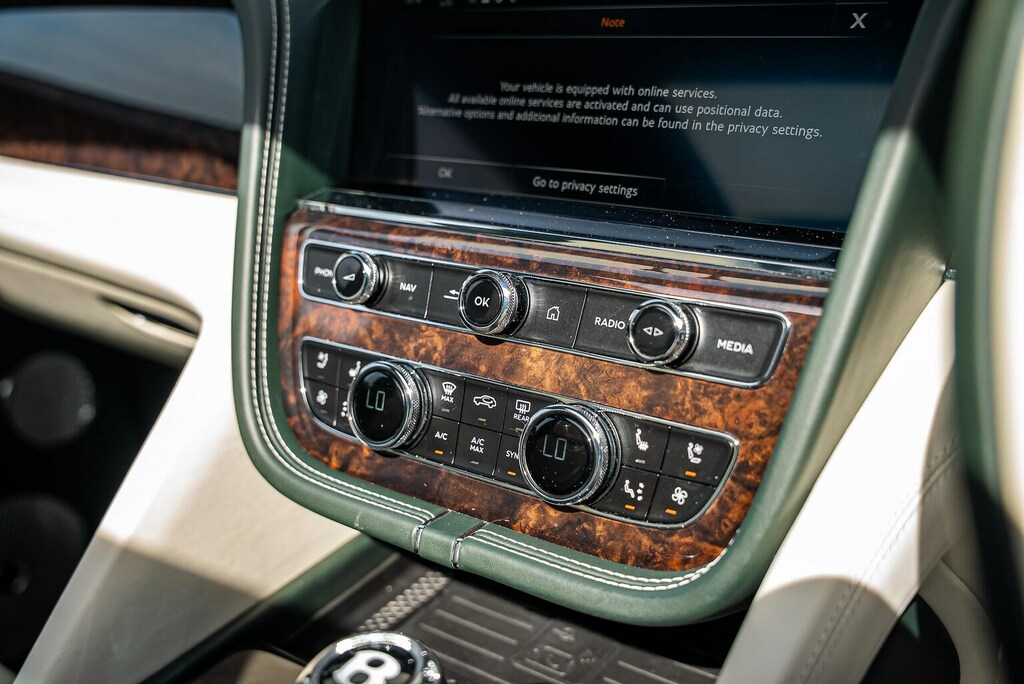 Bentley Bentayga S V8 Silver #23