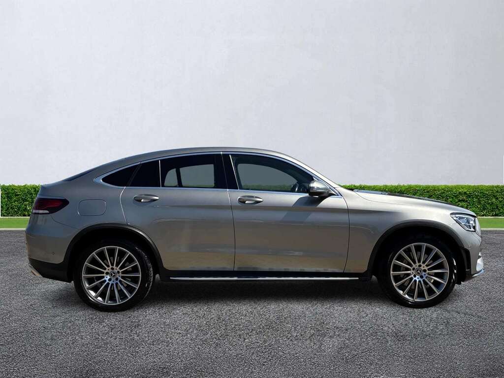 Mercedes-Benz GLC Class Glc 300 4Matic Amg Line Premium 9G-tronic Silver #3
