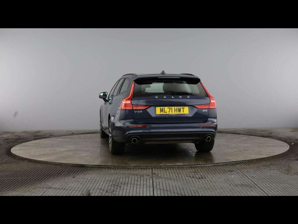 Volvo V60 R Design Black #33