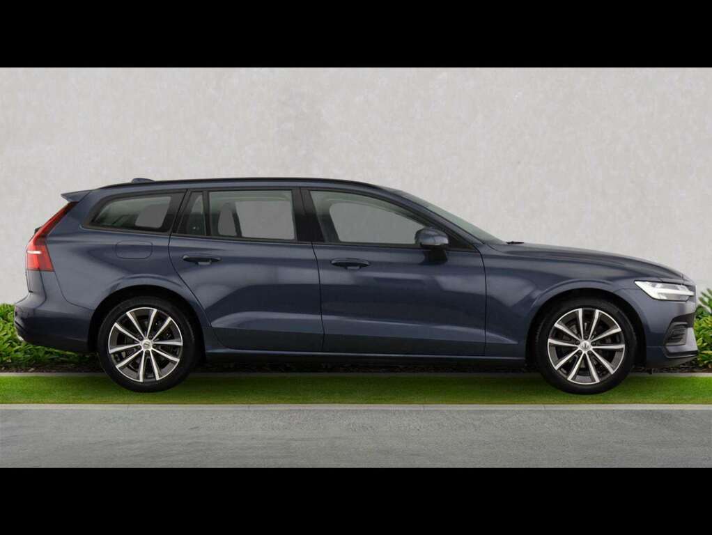 Volvo V60 2.0 B3p Momentum Blue #3