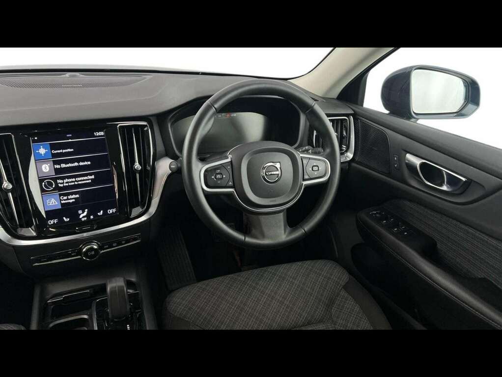 Volvo V60 R Design Black #14