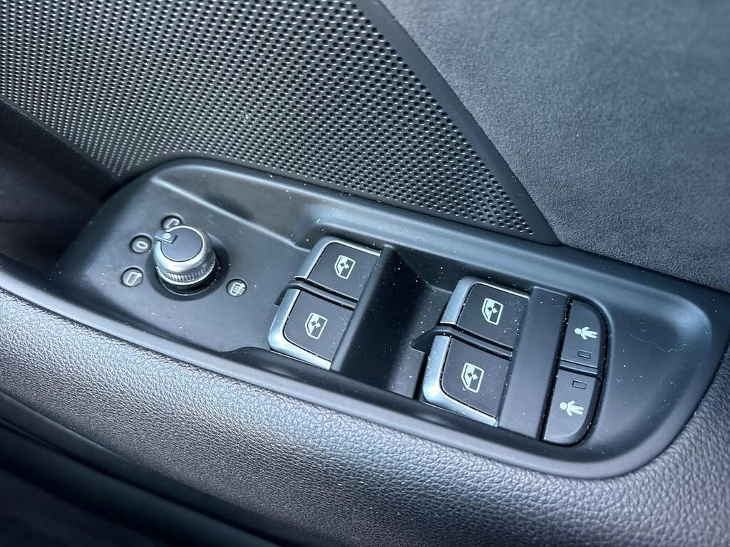 Audi RS3 Saloon 2.5 Tfsi 2019 Black #21