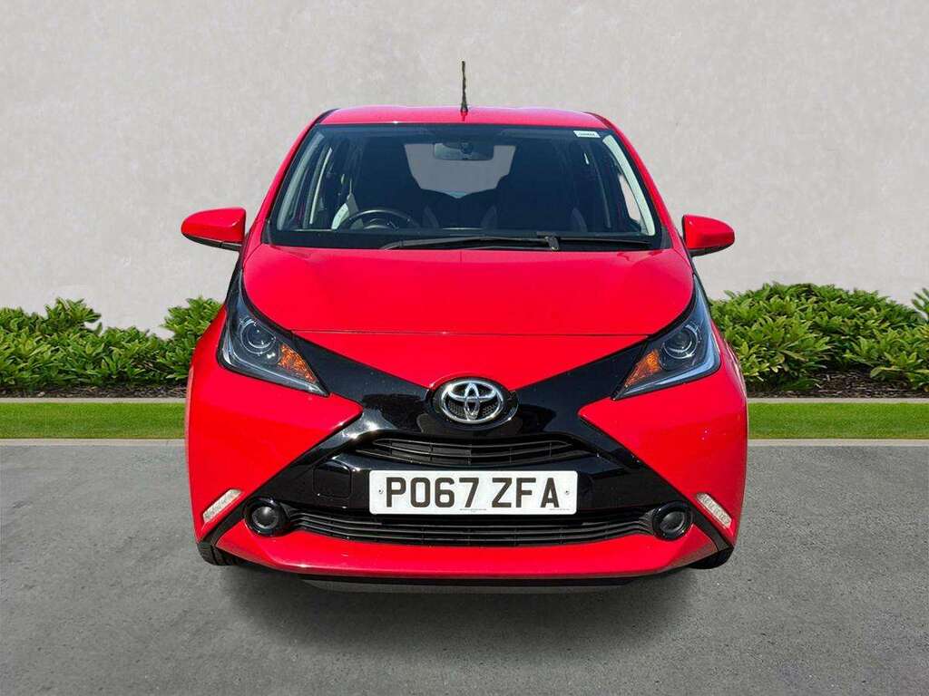 Toyota Aygo 1.0 Vvt-i X-play Red #5