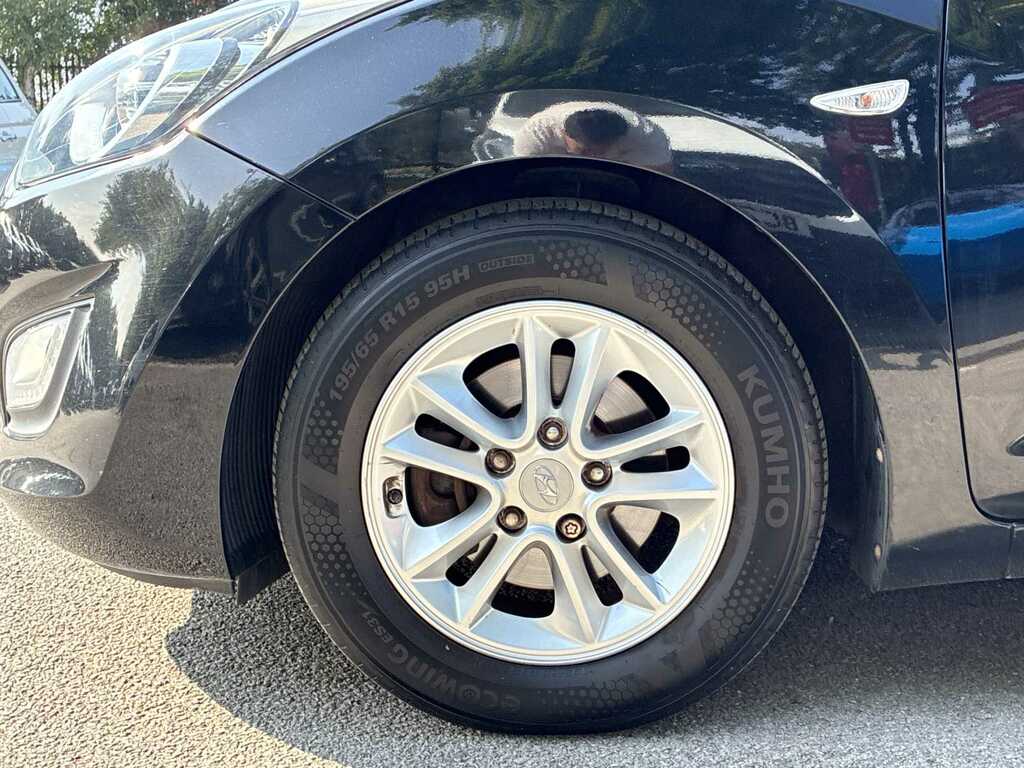 Hyundai I30 1.6 Crdi Blue Drive Se Black #6