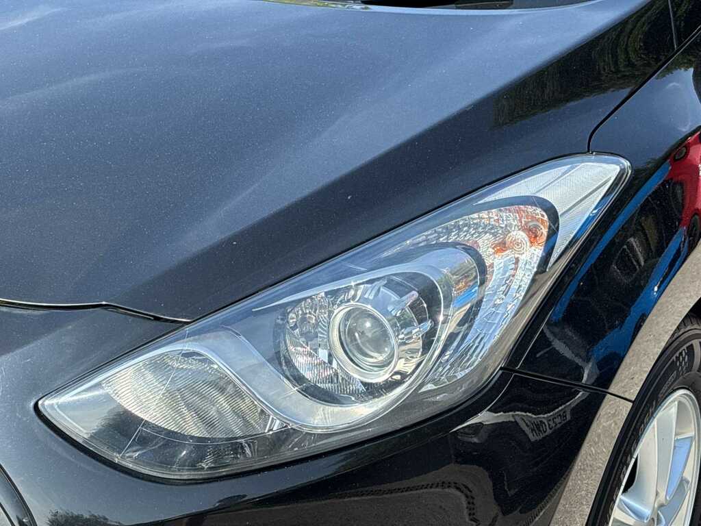 Hyundai I30 Hatchback White #27
