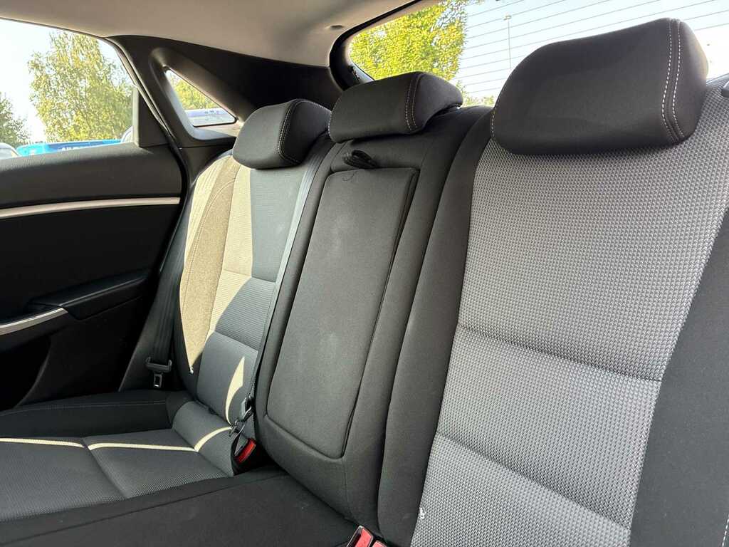Hyundai I30 Hatchback White #15
