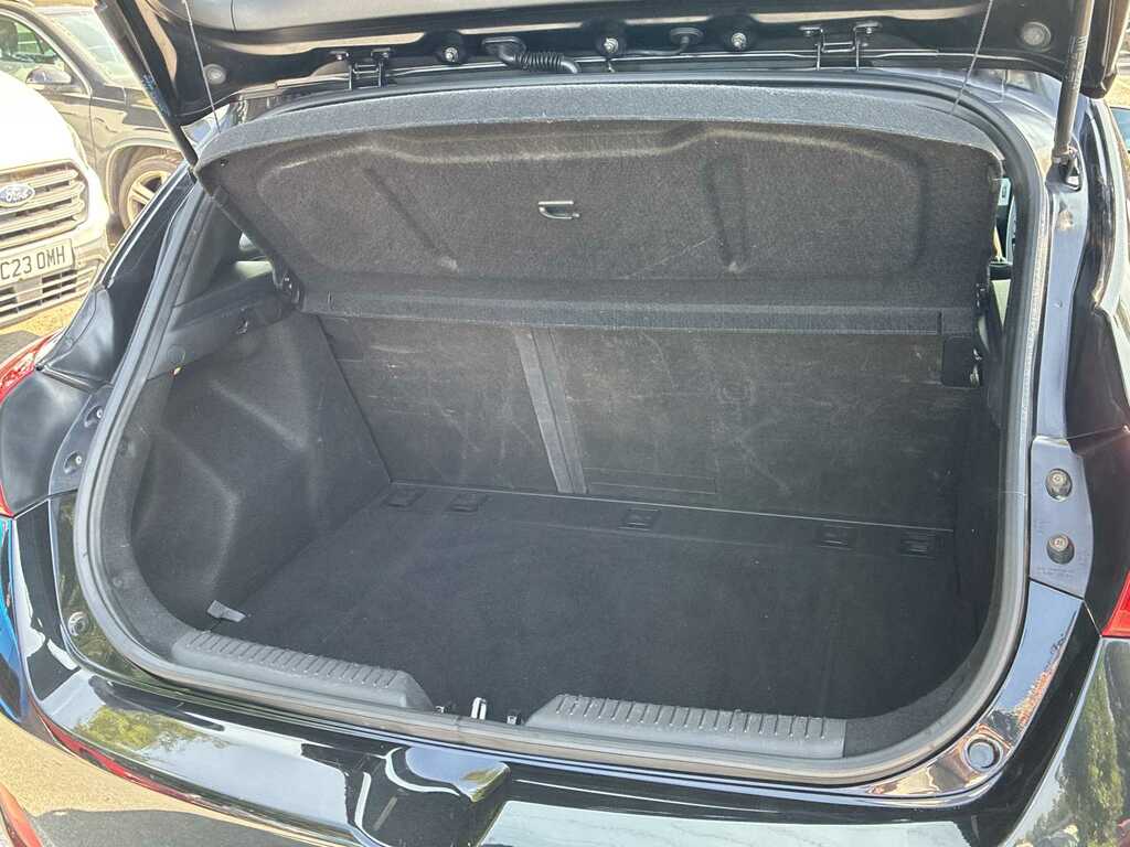 Hyundai I30 Hatchback White #16