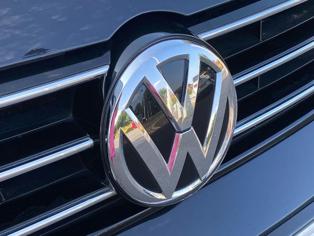 Volkswagen Jetta Blue #18