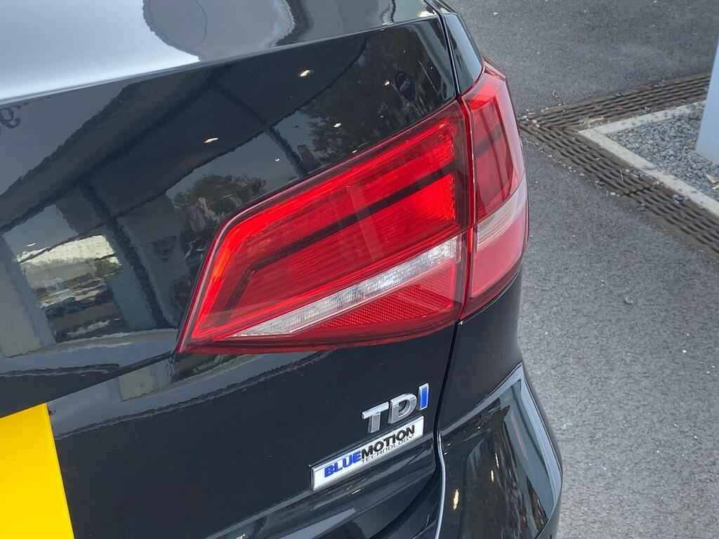 Volkswagen Jetta Blue #19