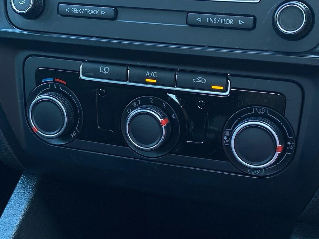 Volkswagen Jetta Blue #7