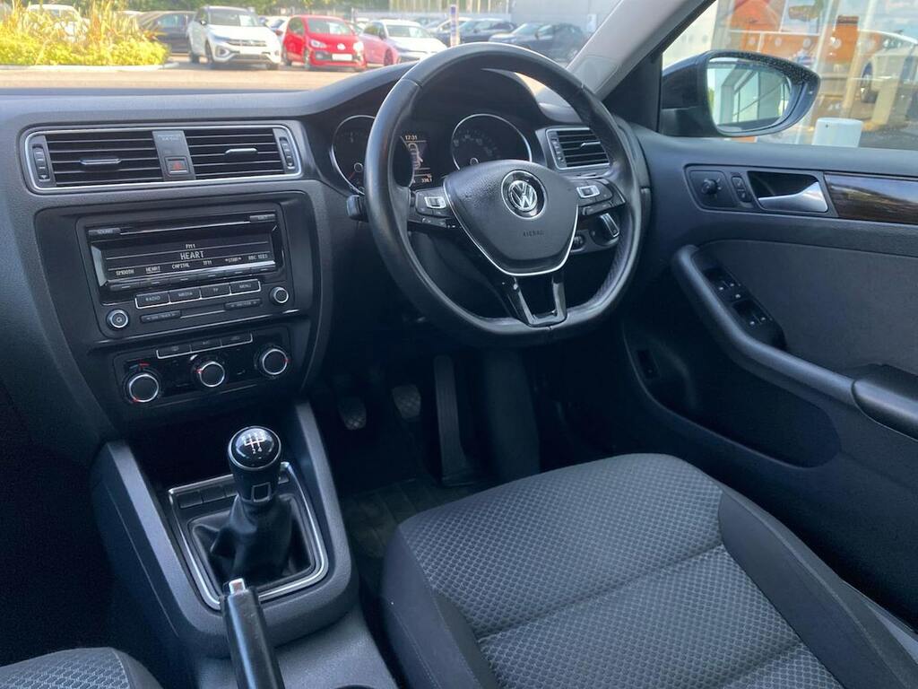 Volkswagen Jetta Blue #8
