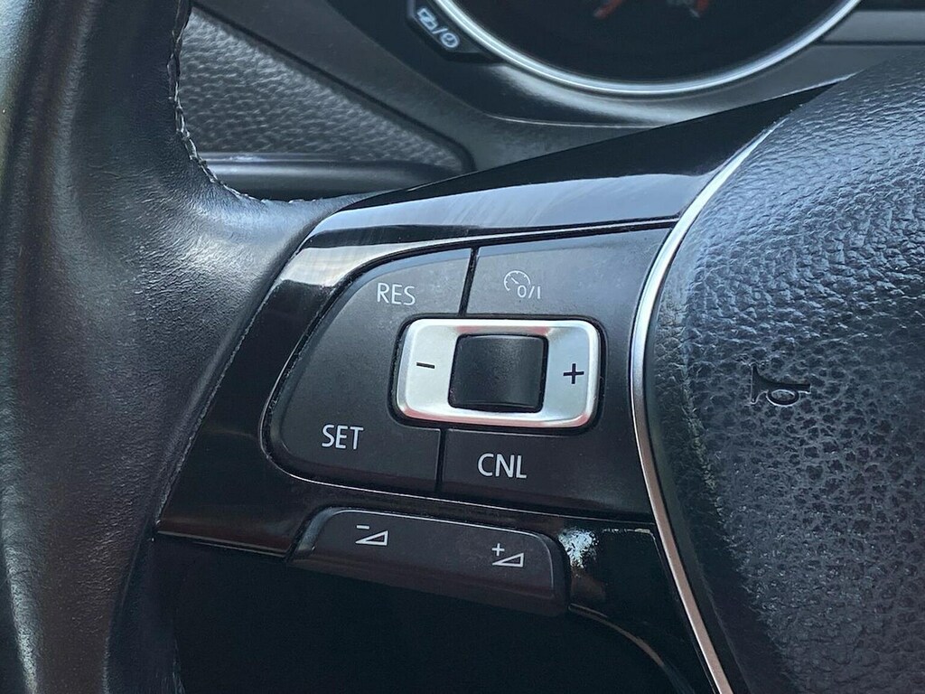 Volkswagen Jetta Blue #15