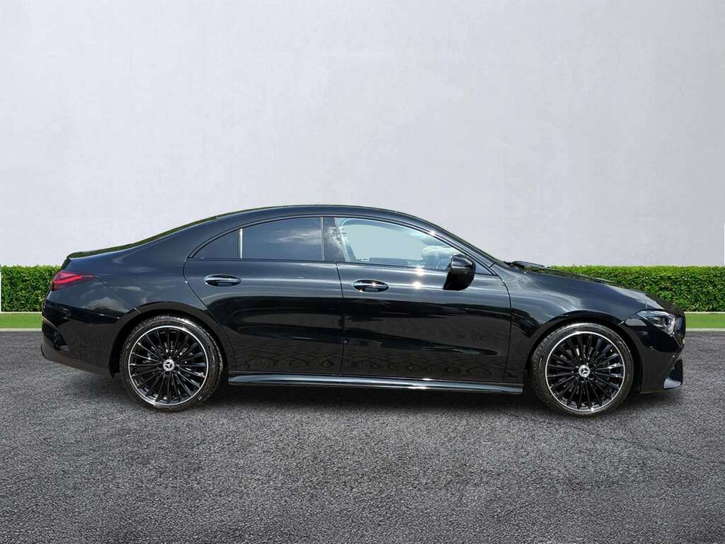 Mercedes-Benz CLA Class Cla 220D Amg Line Premium Plus Tip Black #3