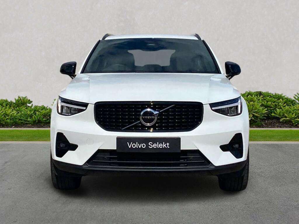 Volvo XC40 2.0 B3p Plus Dark GF74WNW White #5