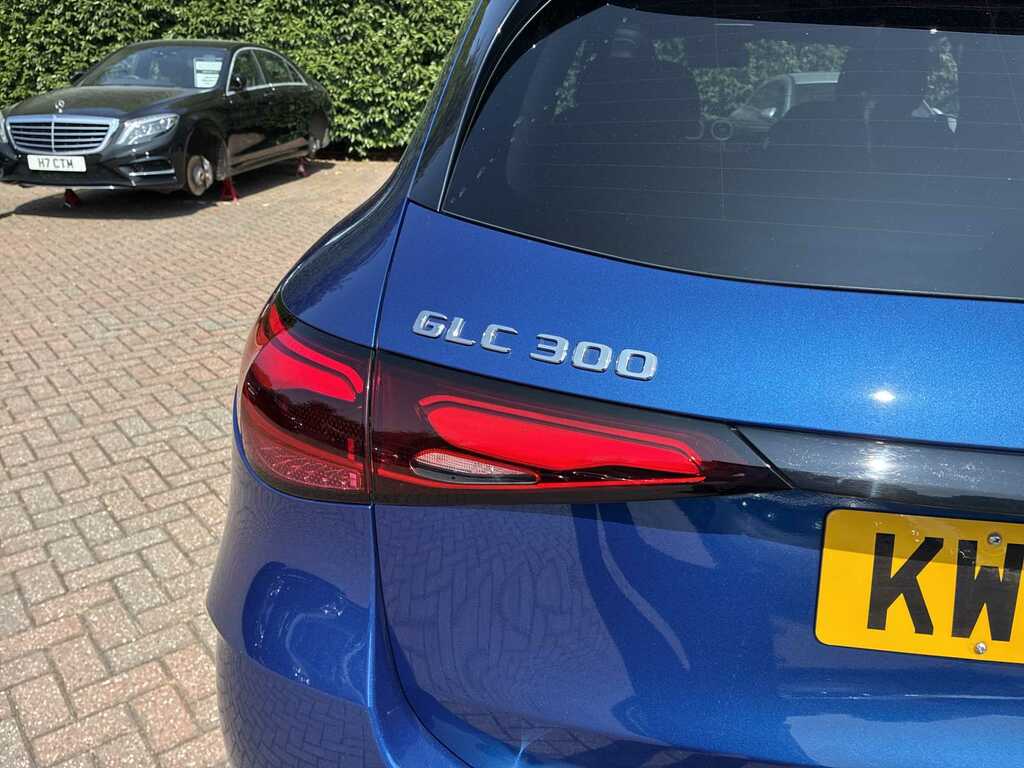 Mercedes-Benz GLC Class 300E 4Matic Amg Line Blue #35