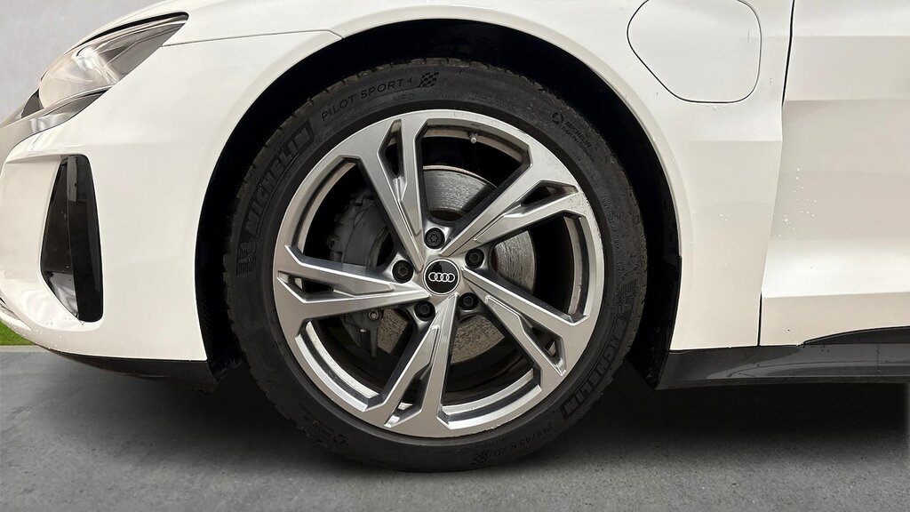Audi E Tron GT 93.4Kwh Saloon Quattro 476 Ps White #5