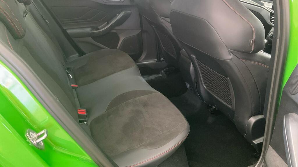 Ford Focus 1.0 Ecoboost Titanium Red #10