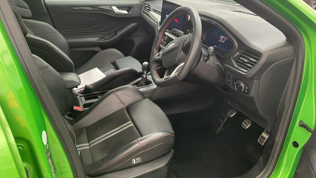 Ford Focus 1.0 Ecoboost Titanium Red #11