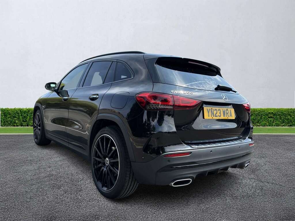 Mercedes-Benz GLA Class Gla 200 Amg Line Premium Plus Night Ed Black #2
