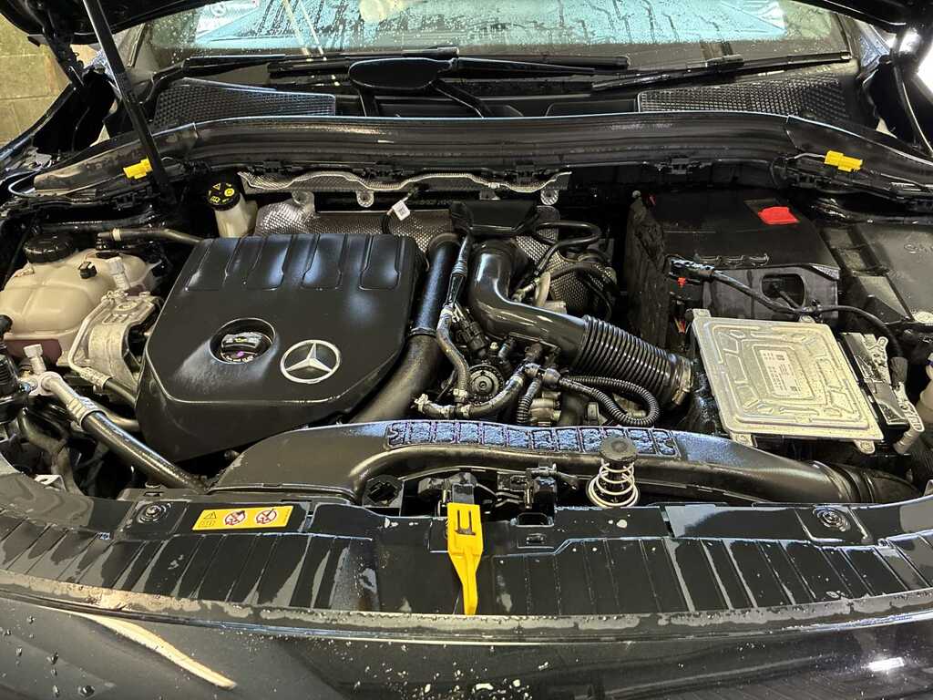 Mercedes-Benz GLA Class Suv Black #37