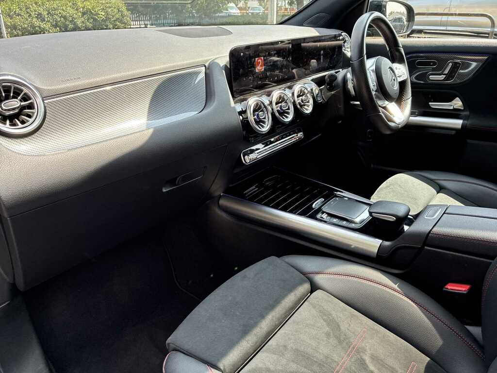 Mercedes-Benz GLA Class Suv Black #7