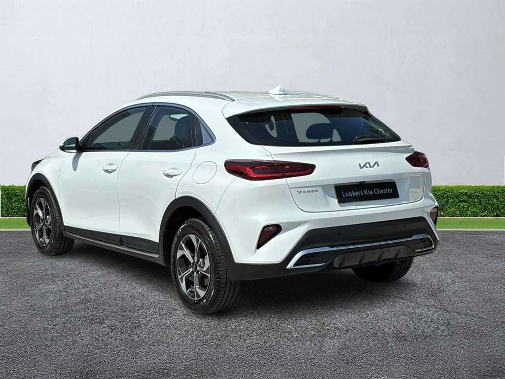 Kia Xceed 1.0T Gdi Isg 113 Pure Dct White #2