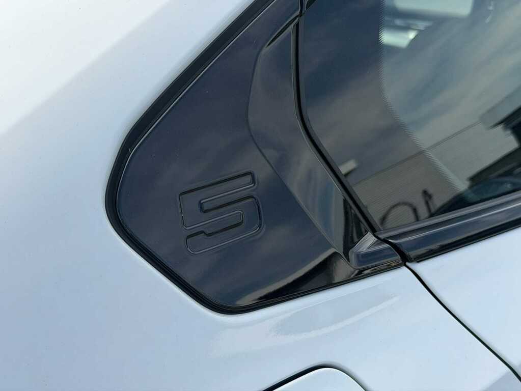 BMW i5 Estate Blue #12