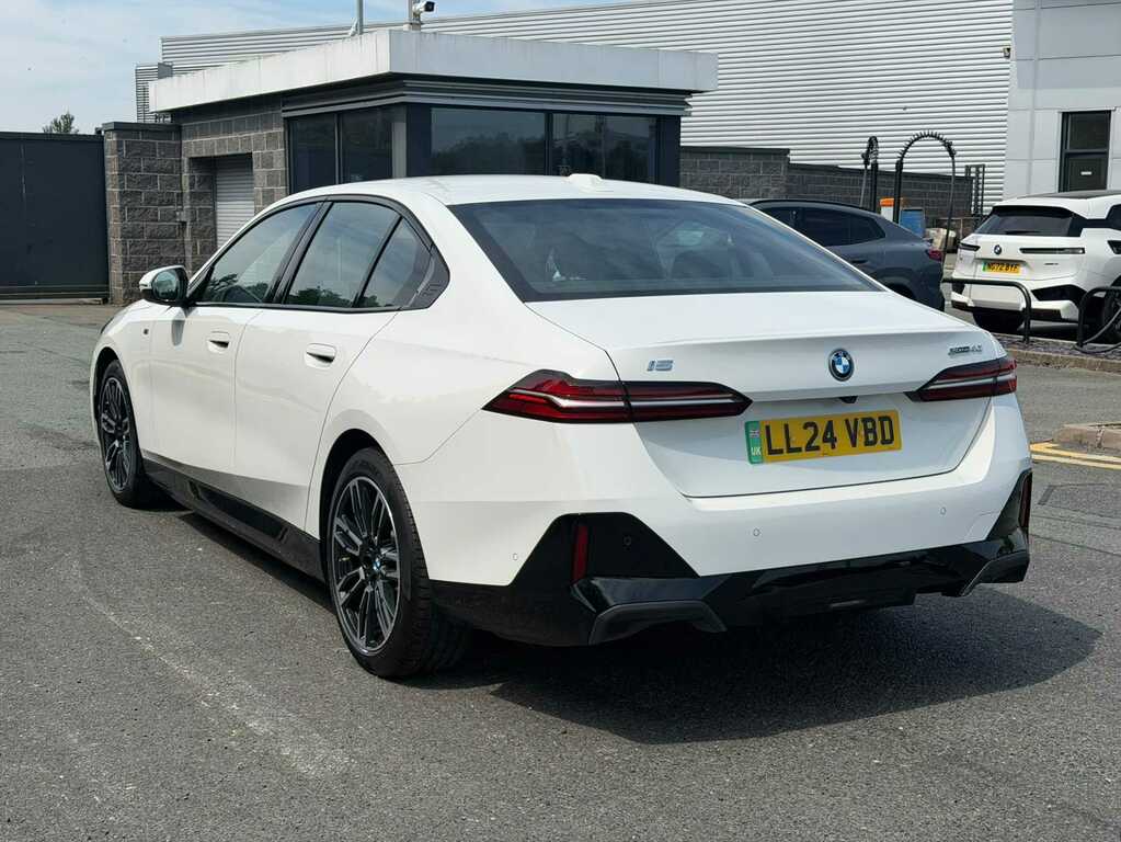 BMW i5 250Kw Edrive40 M Sport 84Kwh White #5