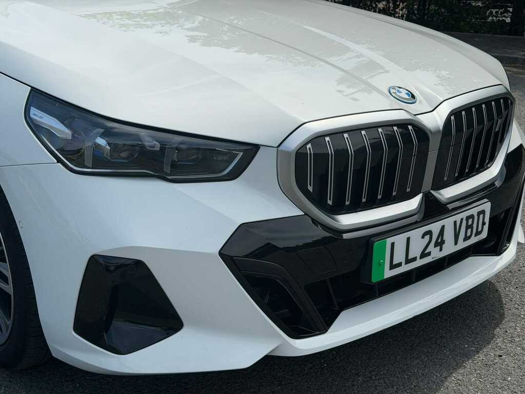BMW i5 Estate Blue #10