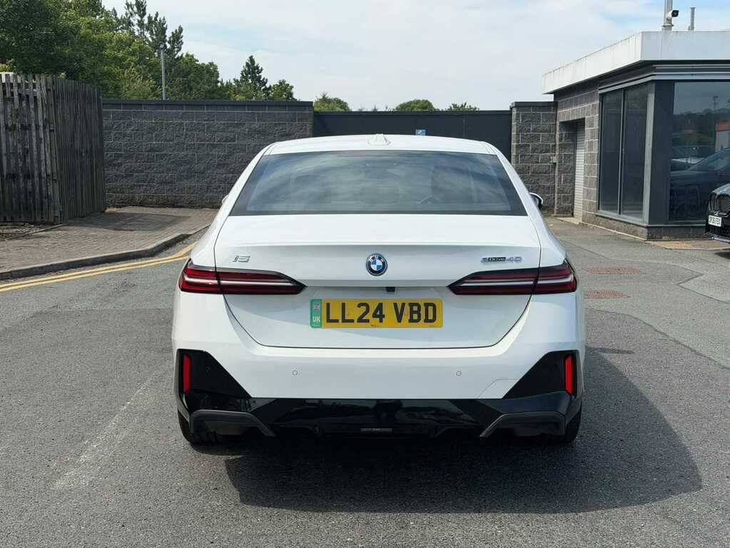 BMW i5 250Kw Edrive40 M Sport 84Kwh White #4