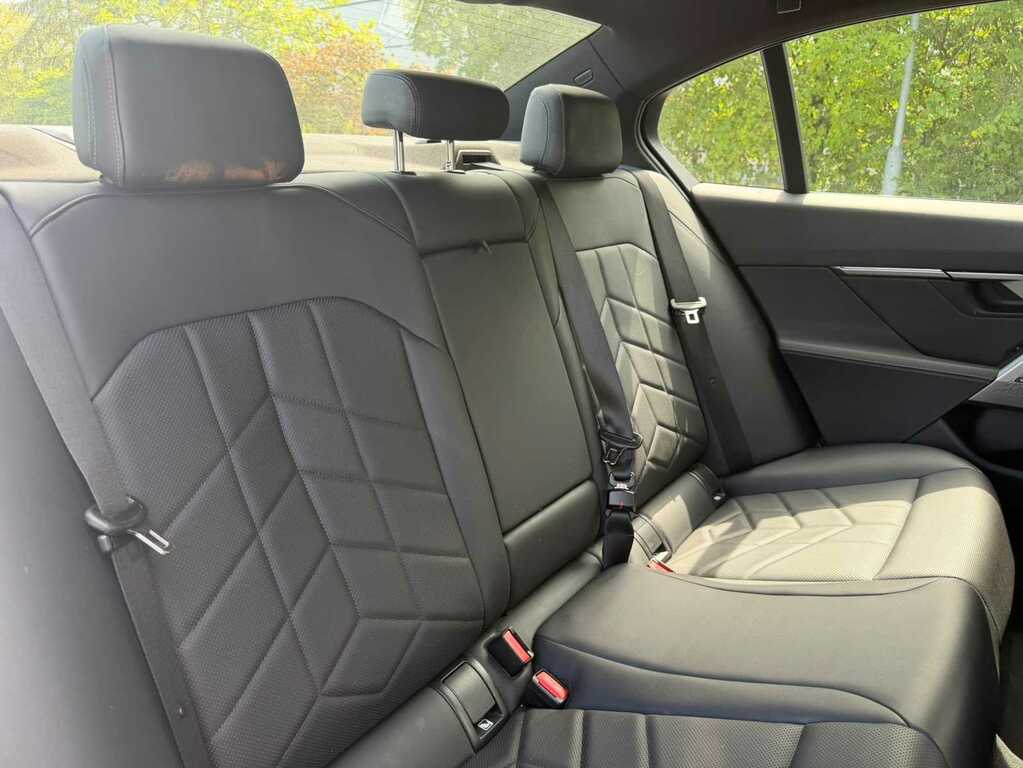 BMW i5 Estate Blue #15