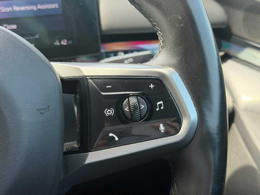 BMW i5 Estate Blue #27