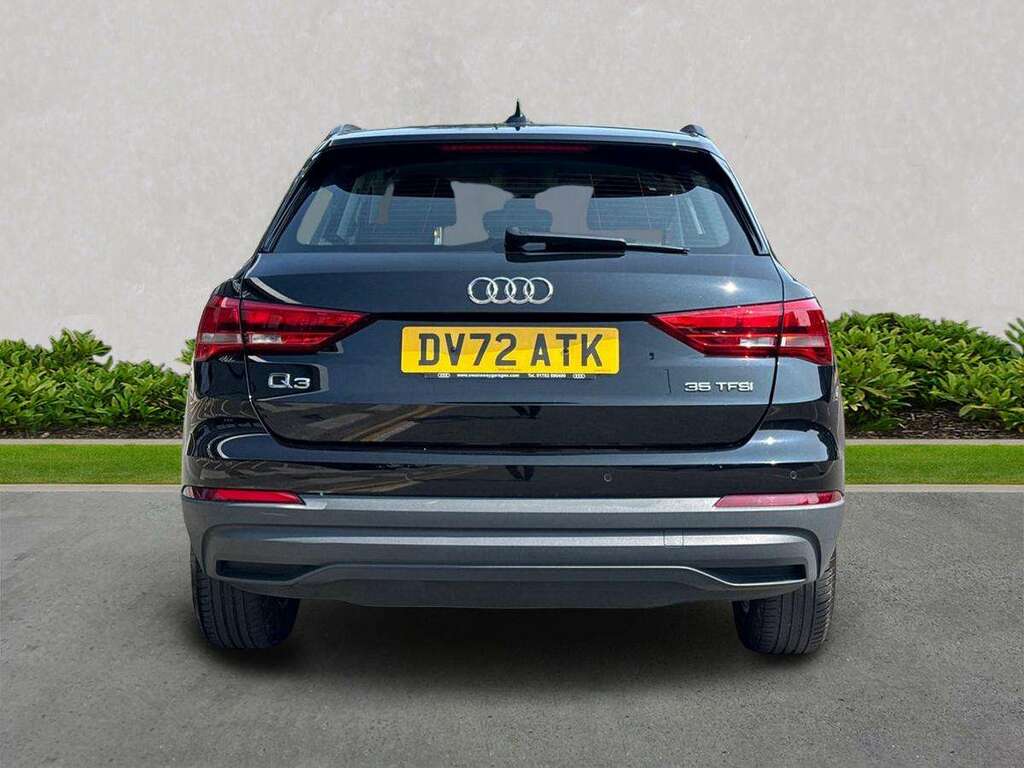 Audi Q3 35 Tfsi Technik Black #4