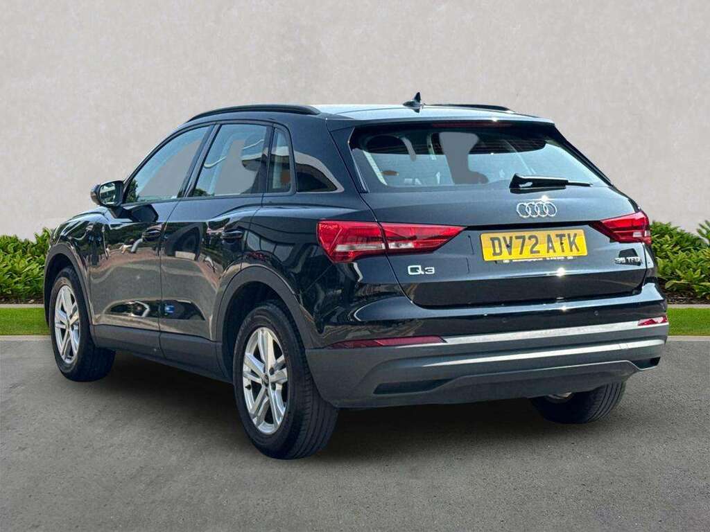 Audi Q3 35 Tfsi Technik Black #2