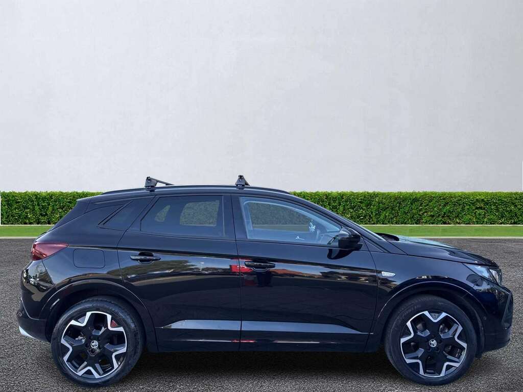 Vauxhall Grandland 1.5 Turbo D Ultimate Black #3
